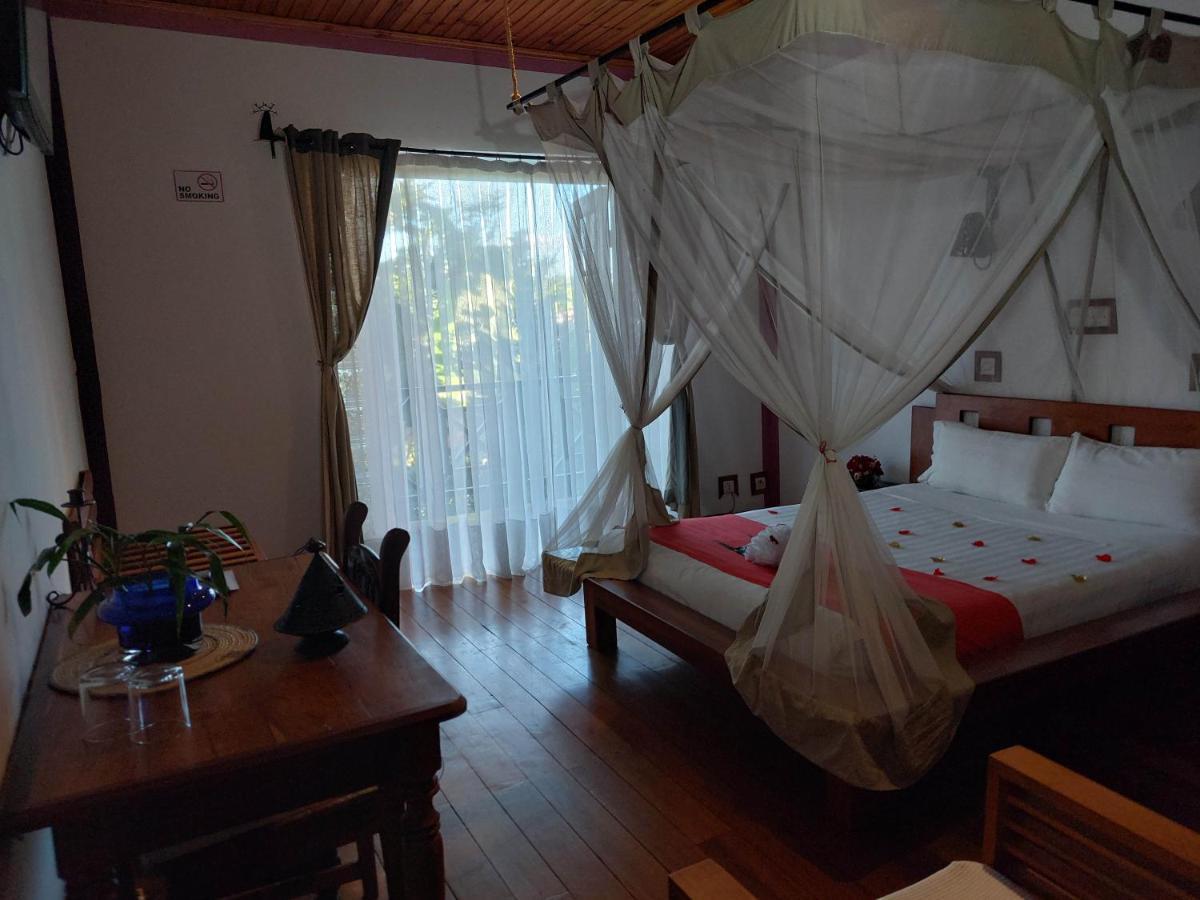 Island Continent Hotel Ivato  Ngoại thất bức ảnh