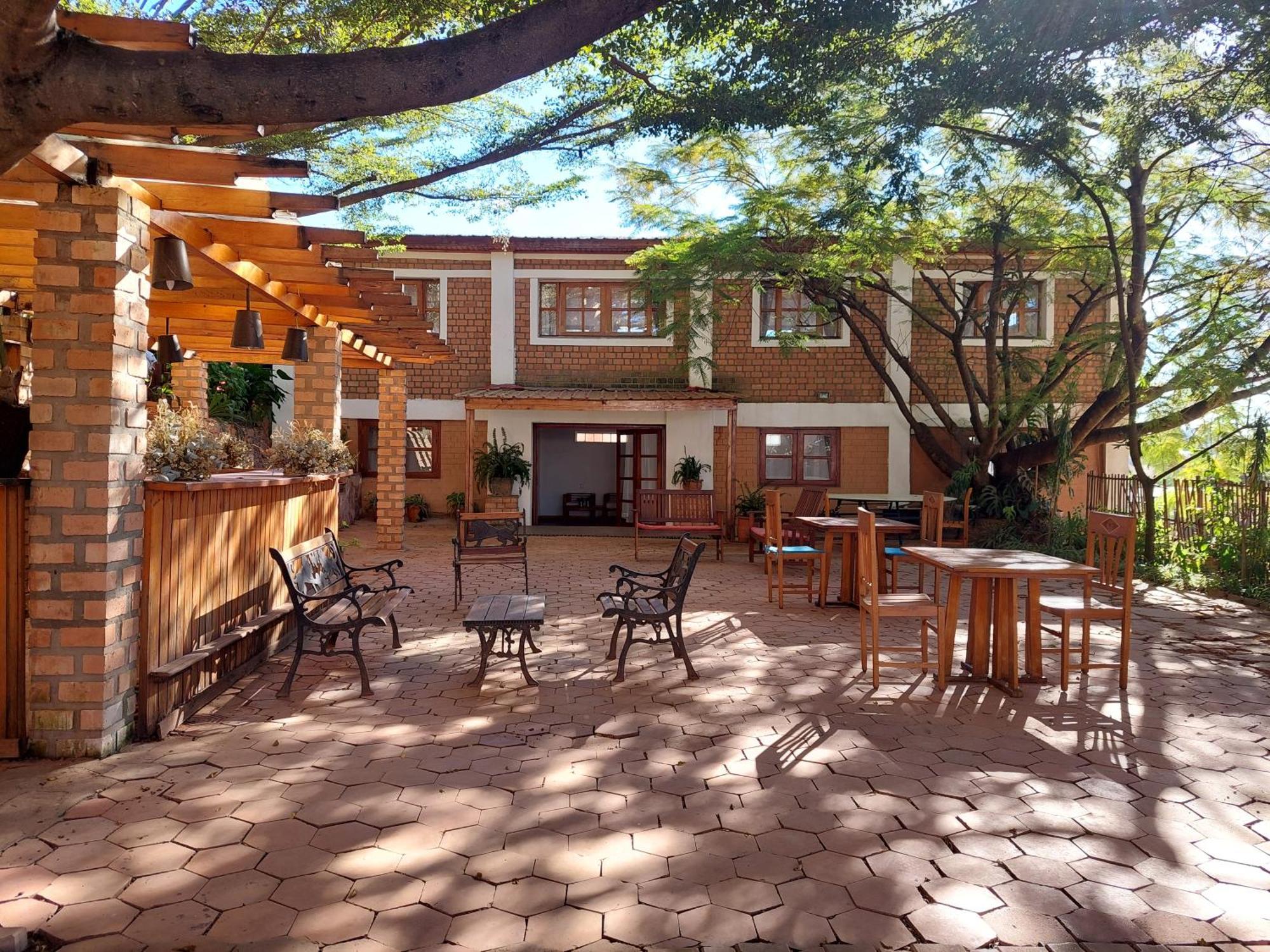 Island Continent Hotel Ivato  Ngoại thất bức ảnh