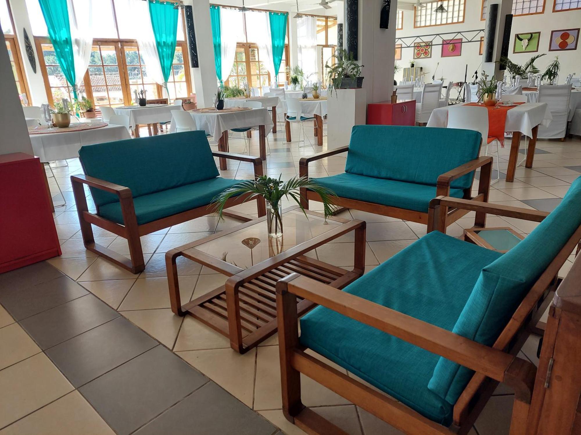 Island Continent Hotel Ivato  Ngoại thất bức ảnh